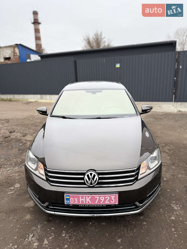 Седан Volkswagen Passat 2012 в Сумах
