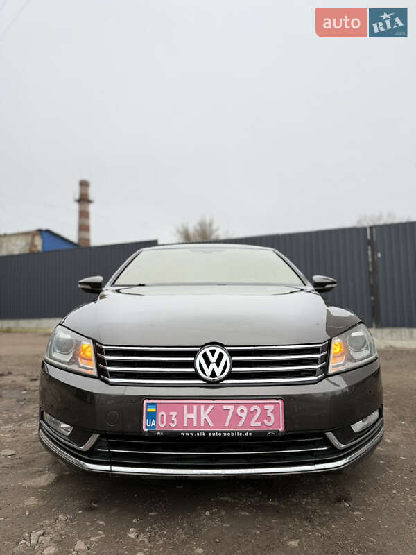 Седан Volkswagen Passat 2012 в Сумах