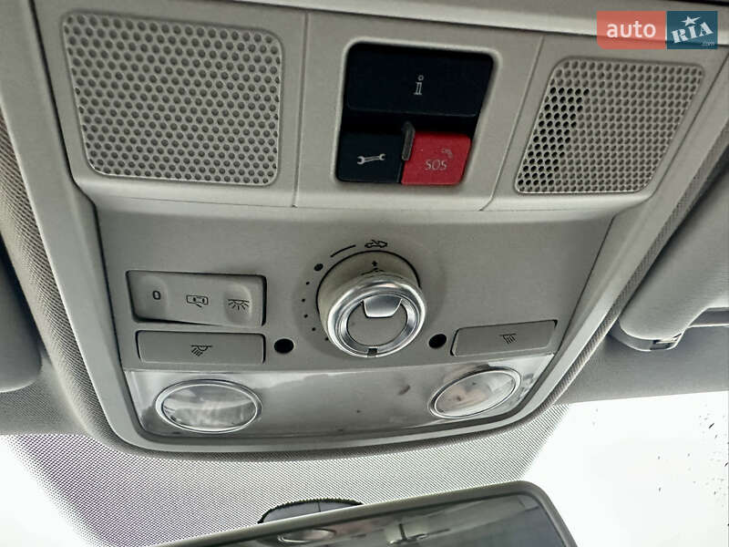 Седан Volkswagen Passat 2014 в Киеве