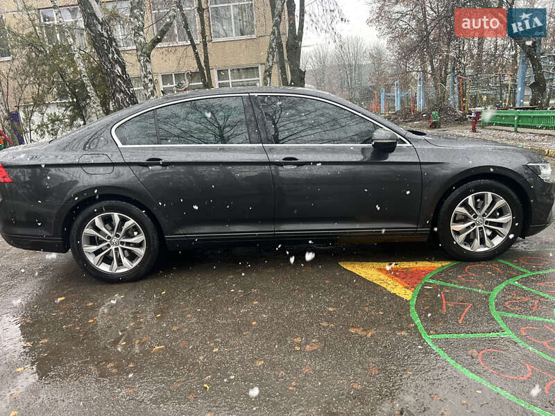 Седан Volkswagen Passat 2019 в Кропивницькому