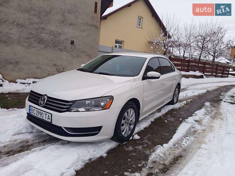 Седан Volkswagen Passat 2014 в Мостиській