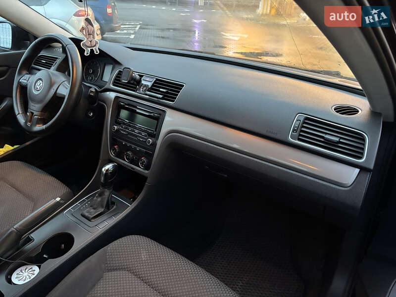 Седан Volkswagen Passat 2012 в Києві