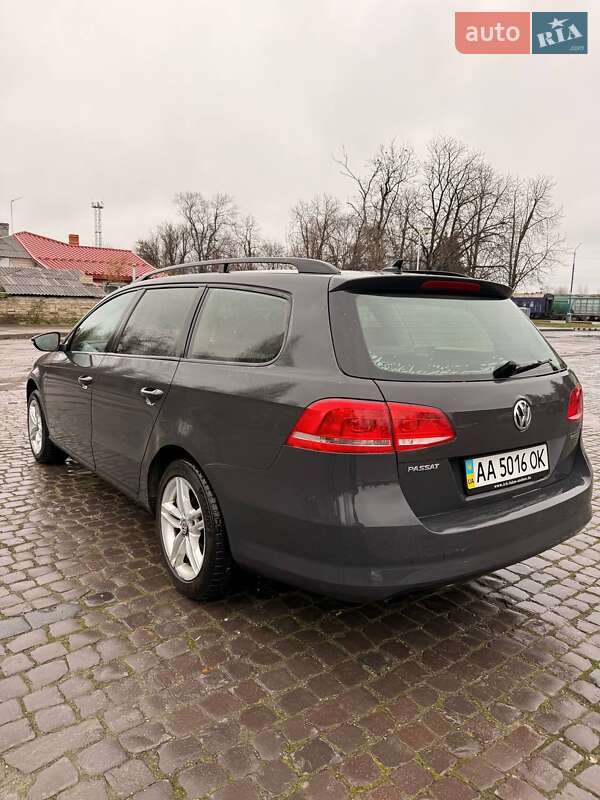 Универсал Volkswagen Passat 2011 в Киеве