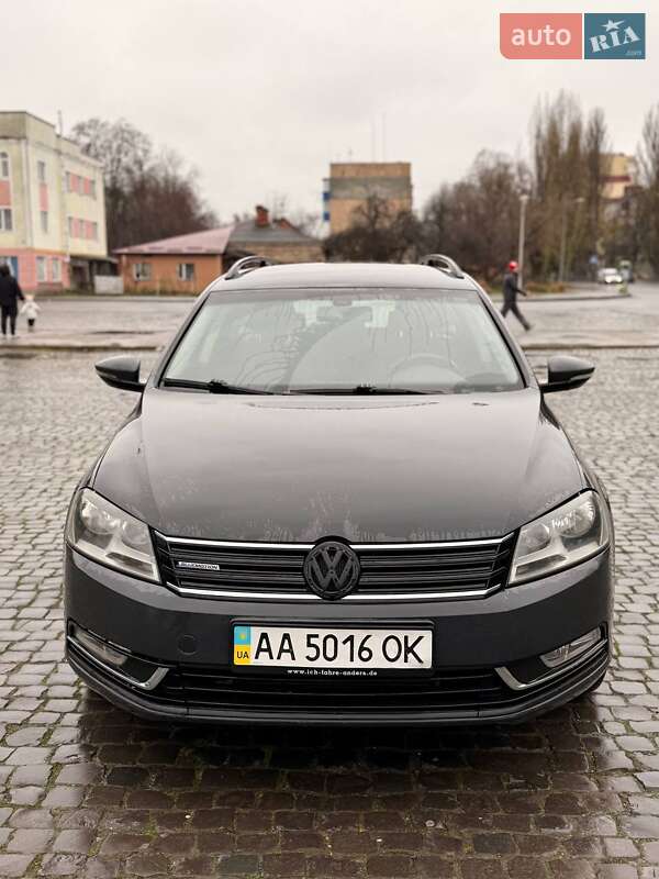 Универсал Volkswagen Passat 2011 в Киеве