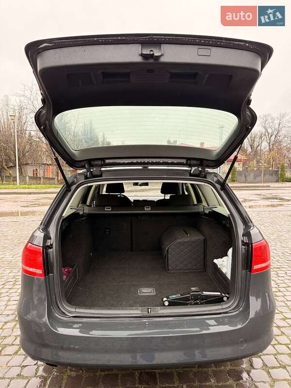 Универсал Volkswagen Passat 2011 в Киеве