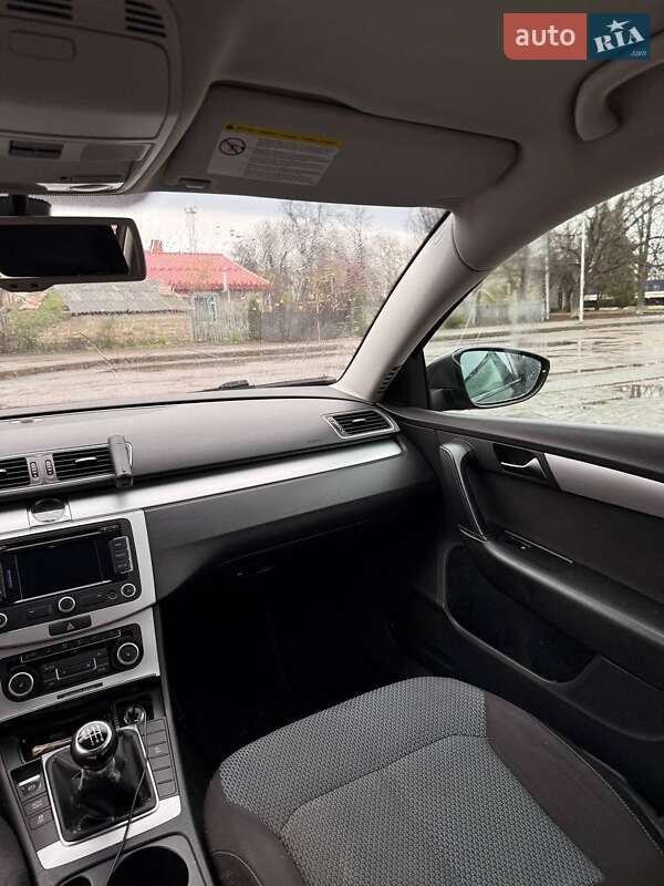 Универсал Volkswagen Passat 2011 в Киеве