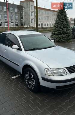 Седан Volkswagen Passat 1999 в Виннице