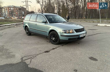Універсал Volkswagen Passat 1998 в Дніпрі