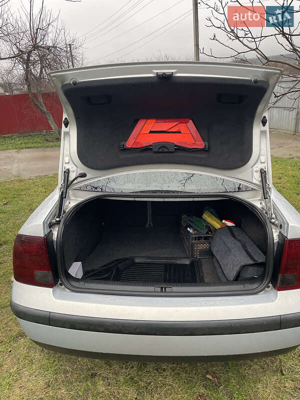 Седан Volkswagen Passat 1998 в Фастове