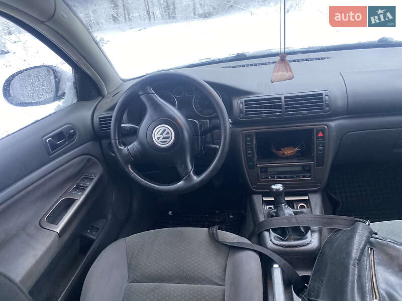 Универсал Volkswagen Passat 2004 в Львове