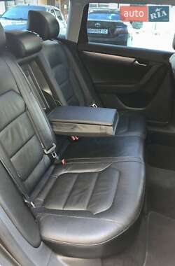 Универсал Volkswagen Passat 2014 в Черновцах