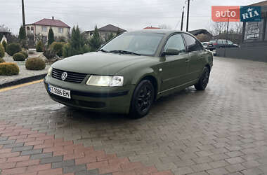 Седан Volkswagen Passat 1998 в Городенке