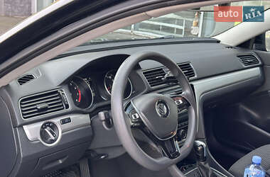 Седан Volkswagen Passat 2016 в Запорожье