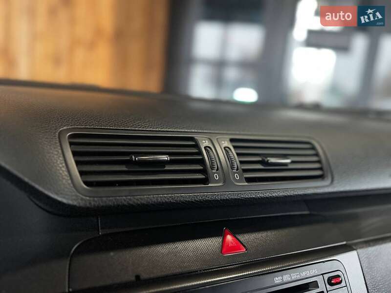 Универсал Volkswagen Passat 2006 в Виннице