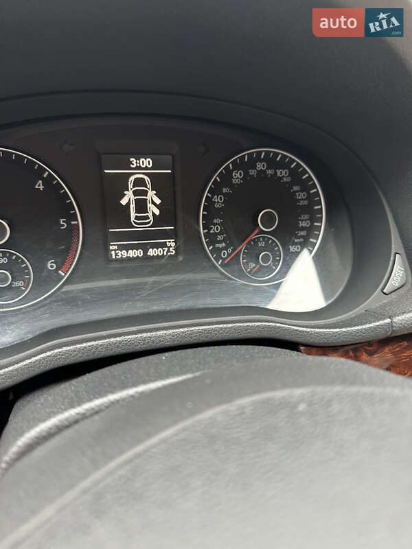 Седан Volkswagen Passat 2012 в Киеве