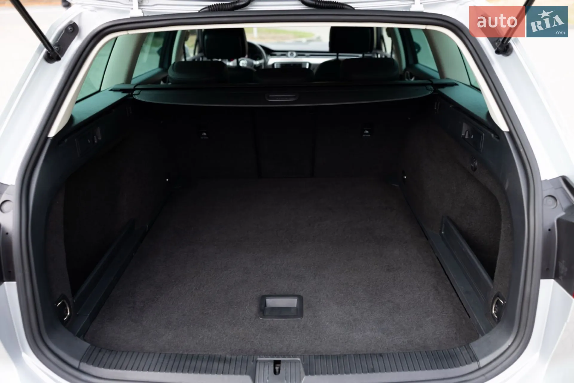 2015 Volkswagen Passat - мініатюра 29