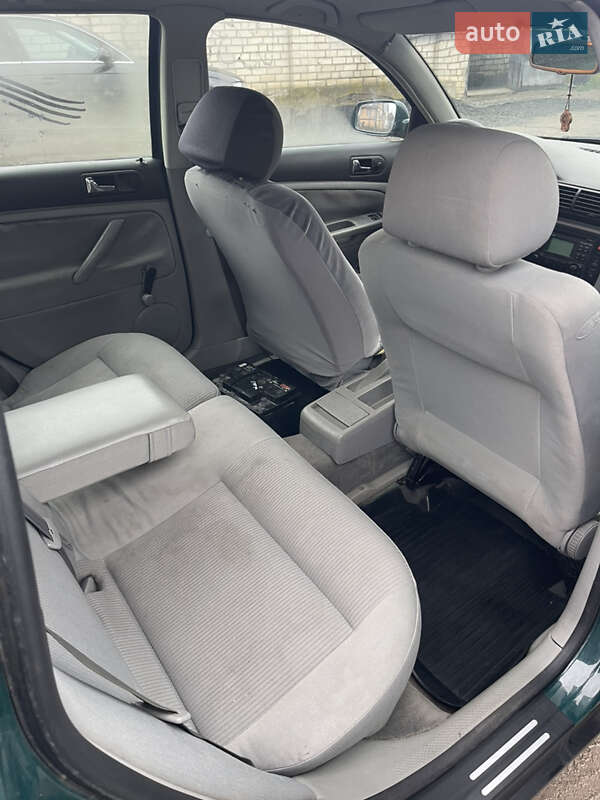 Универсал Volkswagen Passat 2002 в Костополе фото 5 Универсал Volkswagen Passat 2002 в Костополе