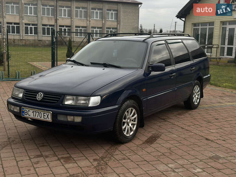 Универсал Volkswagen Passat 1994 в Стрые