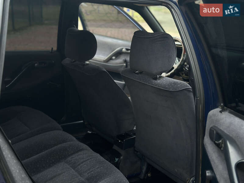 Универсал Volkswagen Passat 1994 в Стрые