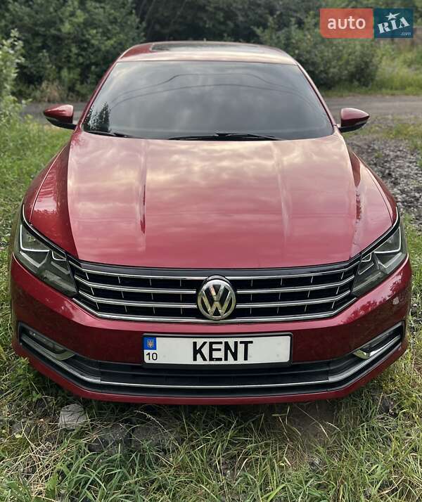 Седан Volkswagen Passat 2016 в Гореничах