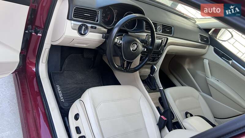 Седан Volkswagen Passat 2016 в Гореничах