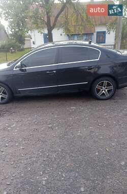 Седан Volkswagen Passat 2006 в Цумани