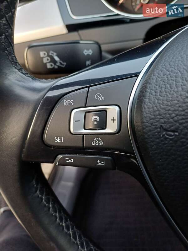 Седан Volkswagen Passat 2018 в Чернівцях