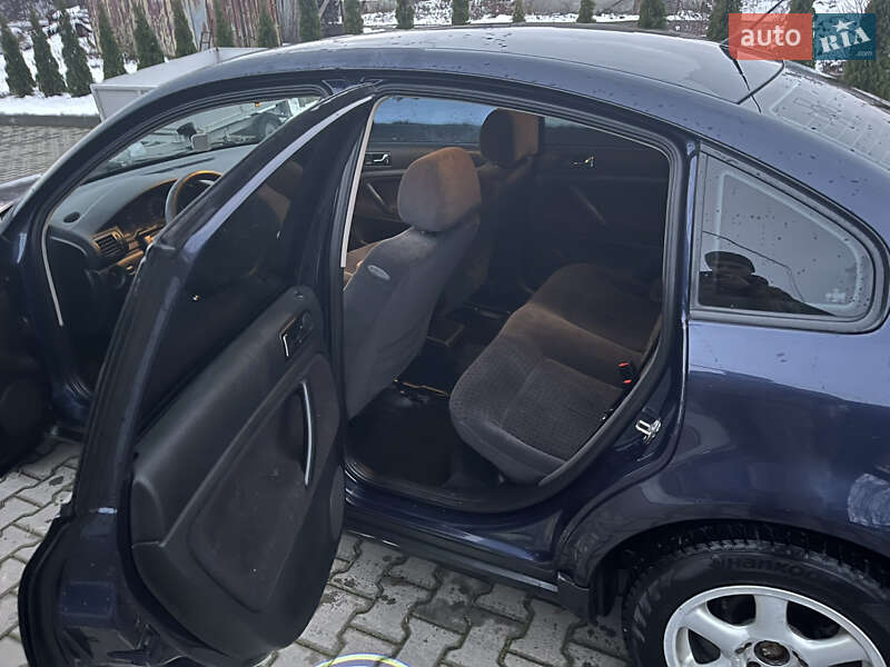 Седан Volkswagen Passat 1997 в Ходорове