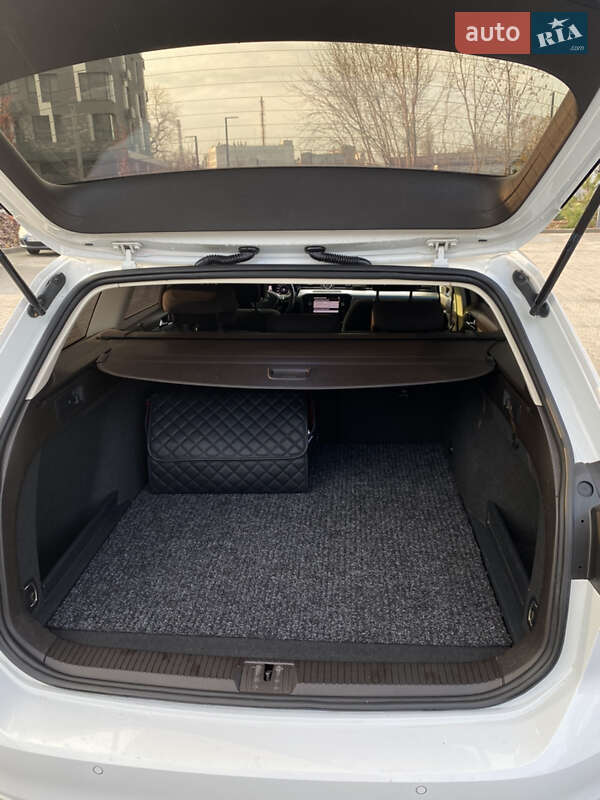 Универсал Volkswagen Passat 2015 в Кропивницком