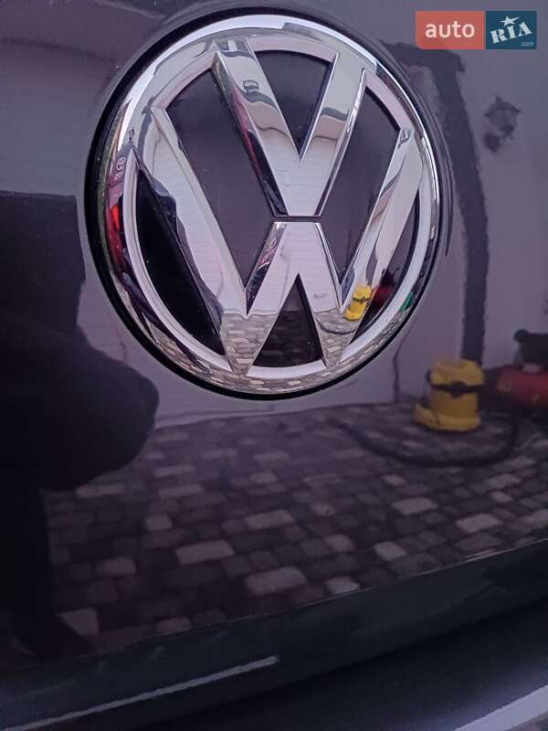 Седан Volkswagen Passat 2018 в Чернівцях