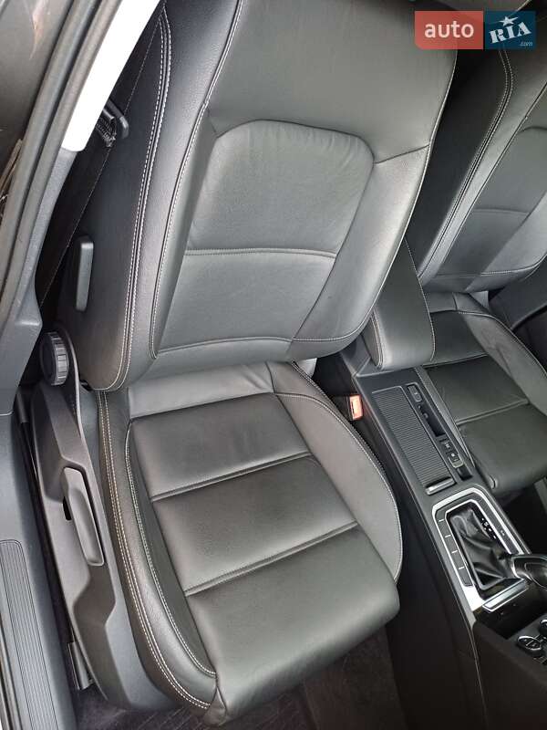 Седан Volkswagen Passat 2018 в Чернівцях