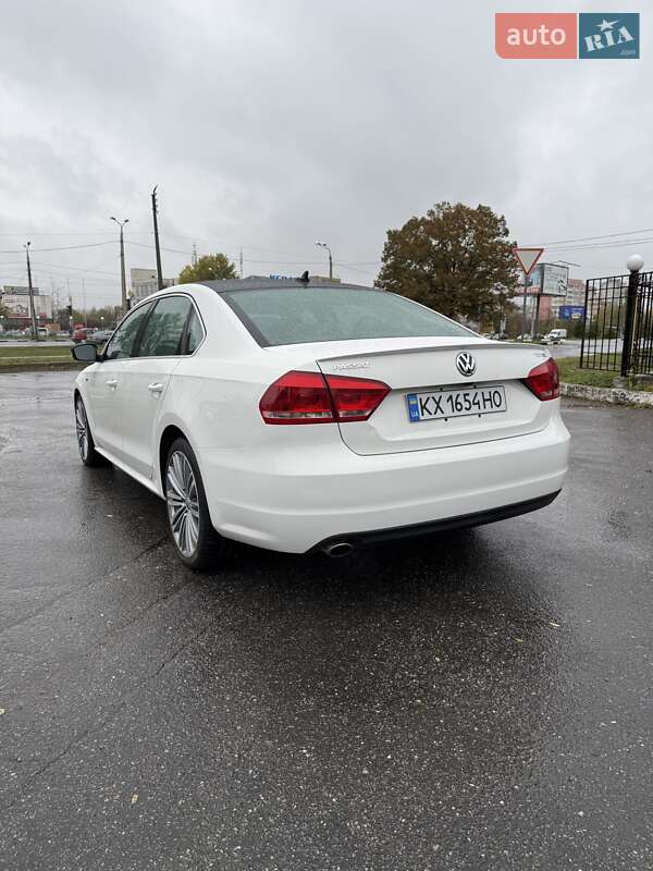 Седан Volkswagen Passat 2014 в Харкові