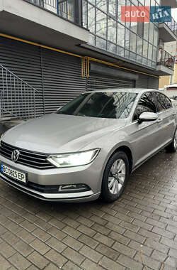 Седан Volkswagen Passat 2016 в Львові