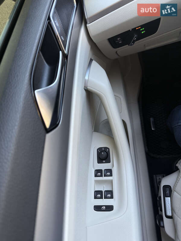 Універсал Volkswagen Passat 2018 в Вінниці