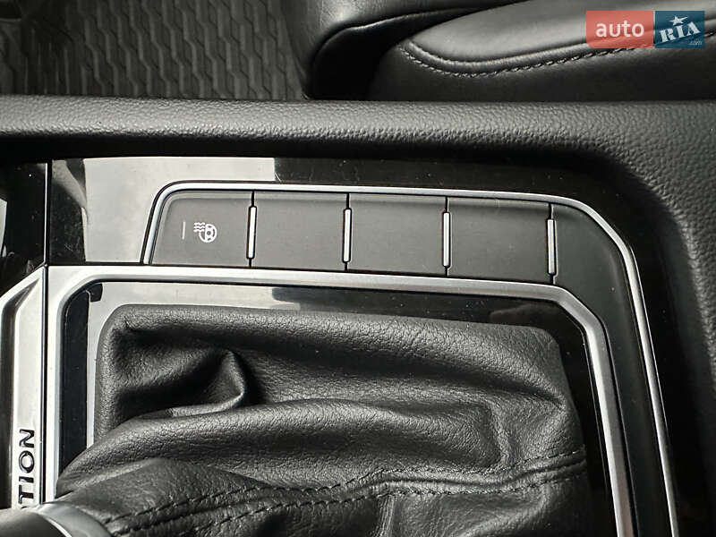 Универсал Volkswagen Passat 2017 в Львове