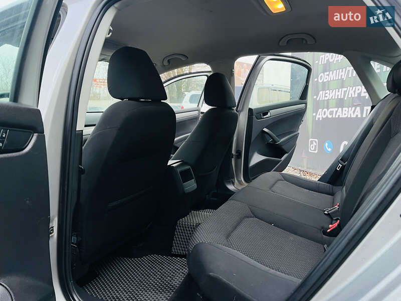 Седан Volkswagen Passat 2012 в Харькове