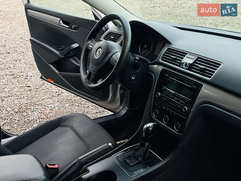 Седан Volkswagen Passat 2012 в Харькове