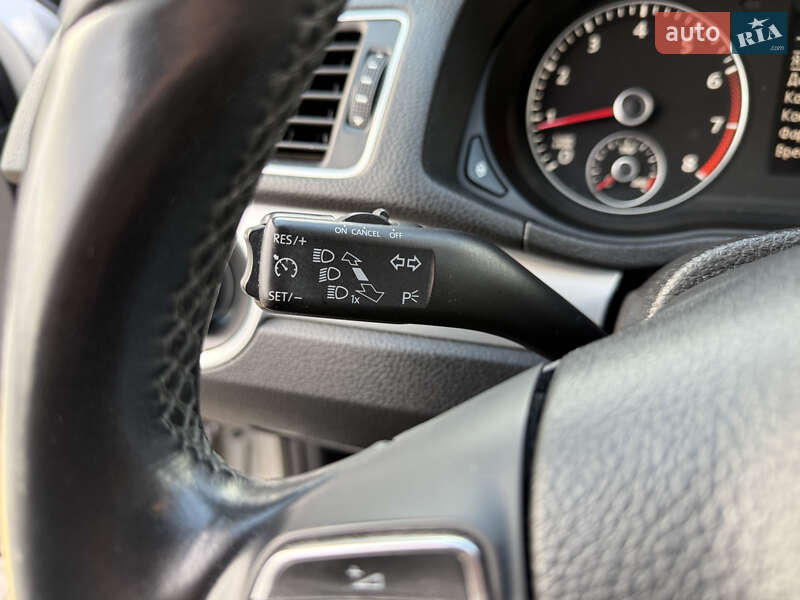 Седан Volkswagen Passat 2011 в Киеве фото 23 Седан Volkswagen Passat 2011 в Киеве