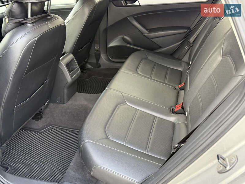 Седан Volkswagen Passat 2011 в Киеве фото 22 Седан Volkswagen Passat 2011 в Киеве