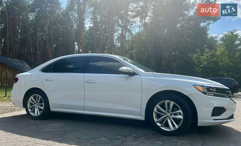 Седан Volkswagen Passat 2021 в Кременчуге