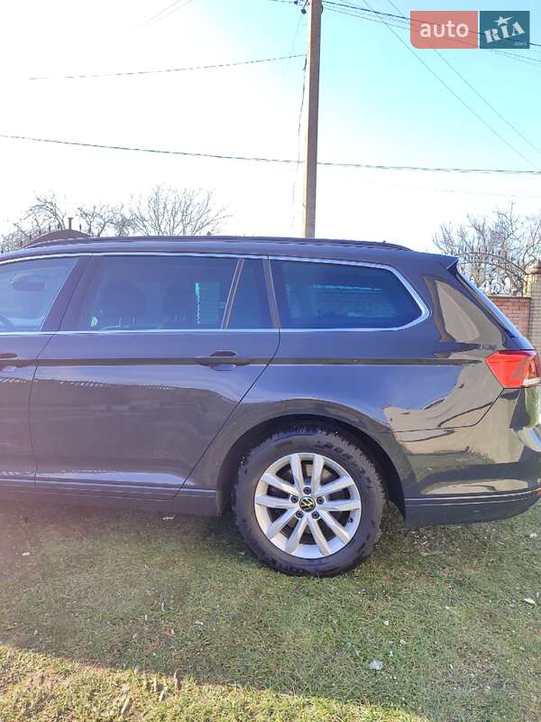 Универсал Volkswagen Passat 2021 в Луцке фото 15 Универсал Volkswagen Passat 2021 в Луцке