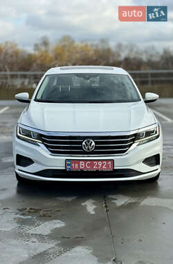 Седан Volkswagen Passat 2020 в Киеве