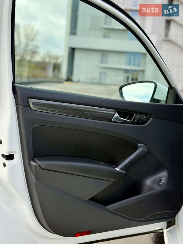 Седан Volkswagen Passat 2020 в Киеве фото 11 Седан Volkswagen Passat 2020 в Киеве