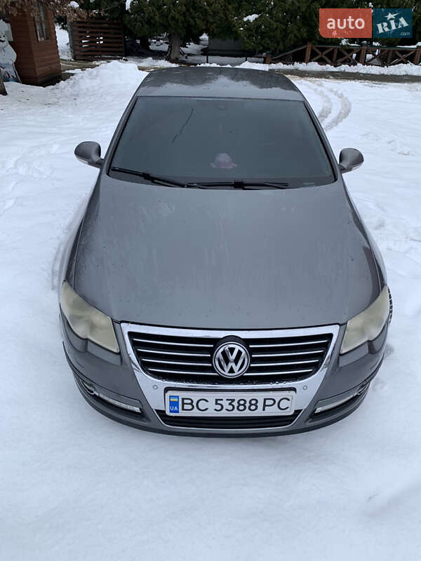 Седан Volkswagen Passat 2008 в Самборе