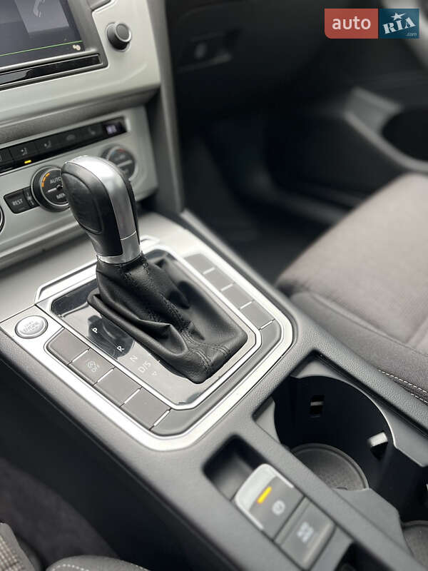 Универсал Volkswagen Passat 2014 в Золочеве