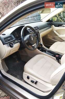 Седан Volkswagen Passat 2015 в Киеве