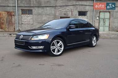 Седан Volkswagen Passat 2014 в Николаеве