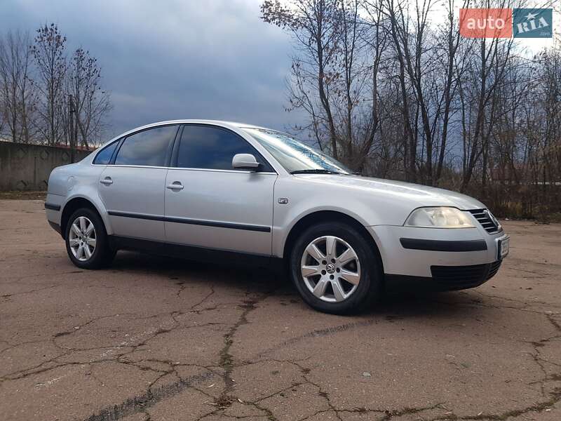 Седан Volkswagen Passat 2001 в Мене