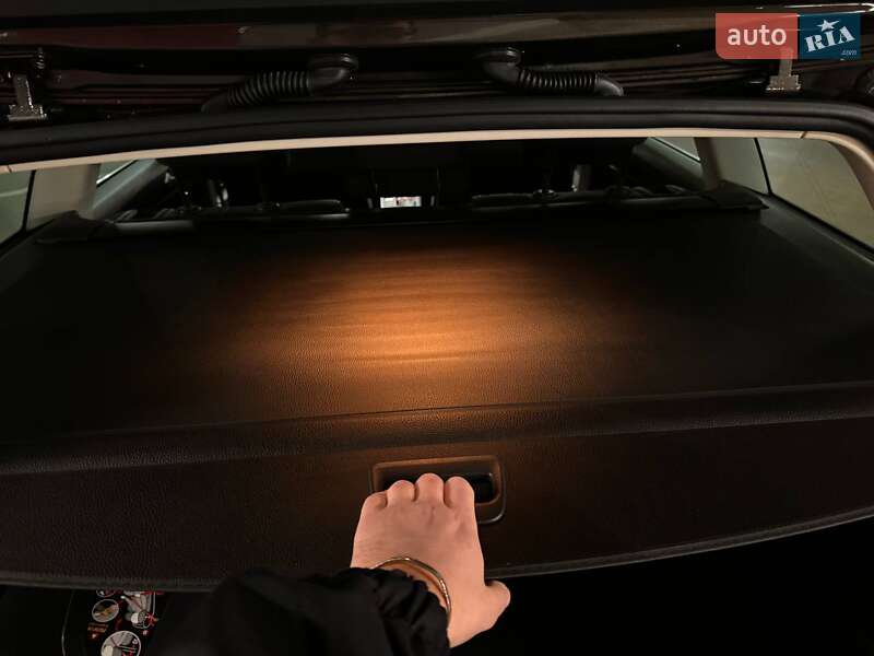 Универсал Volkswagen Passat 2018 в Киеве