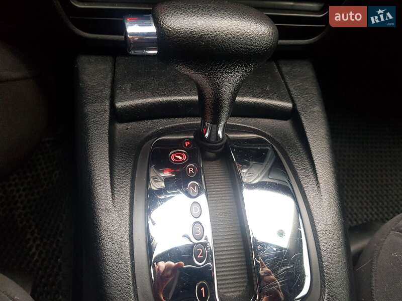 Седан Volkswagen Passat 2001 в Мене